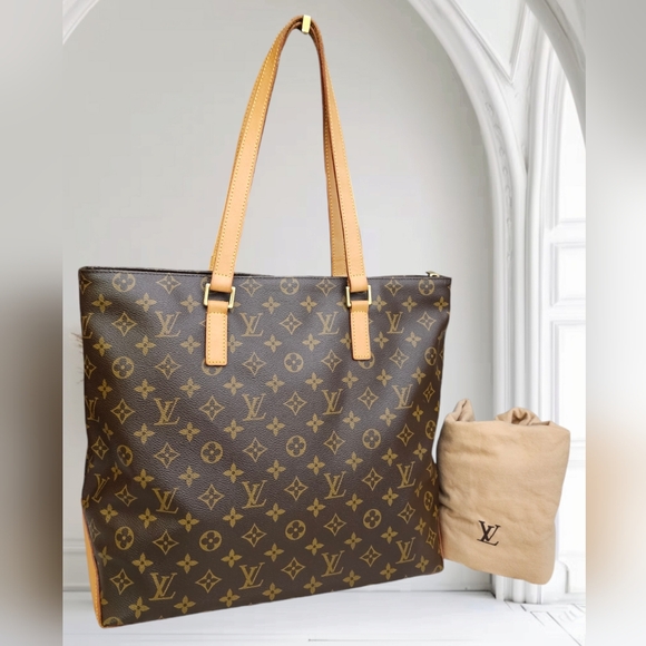 Louis Vuitton Handbags - 😍🔥Beautiful Condition 🔥 😍 Authentic Louis Vuitton Cabas Mezzo Monogram Canva